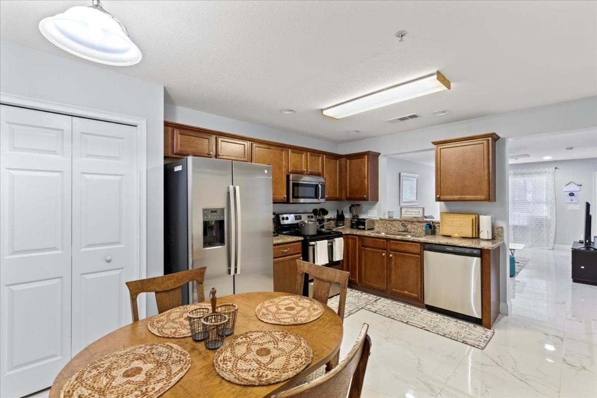 King Bed Cozy Townhouse 10 Min From Uf Villa Гейнсвил Екстериор снимка